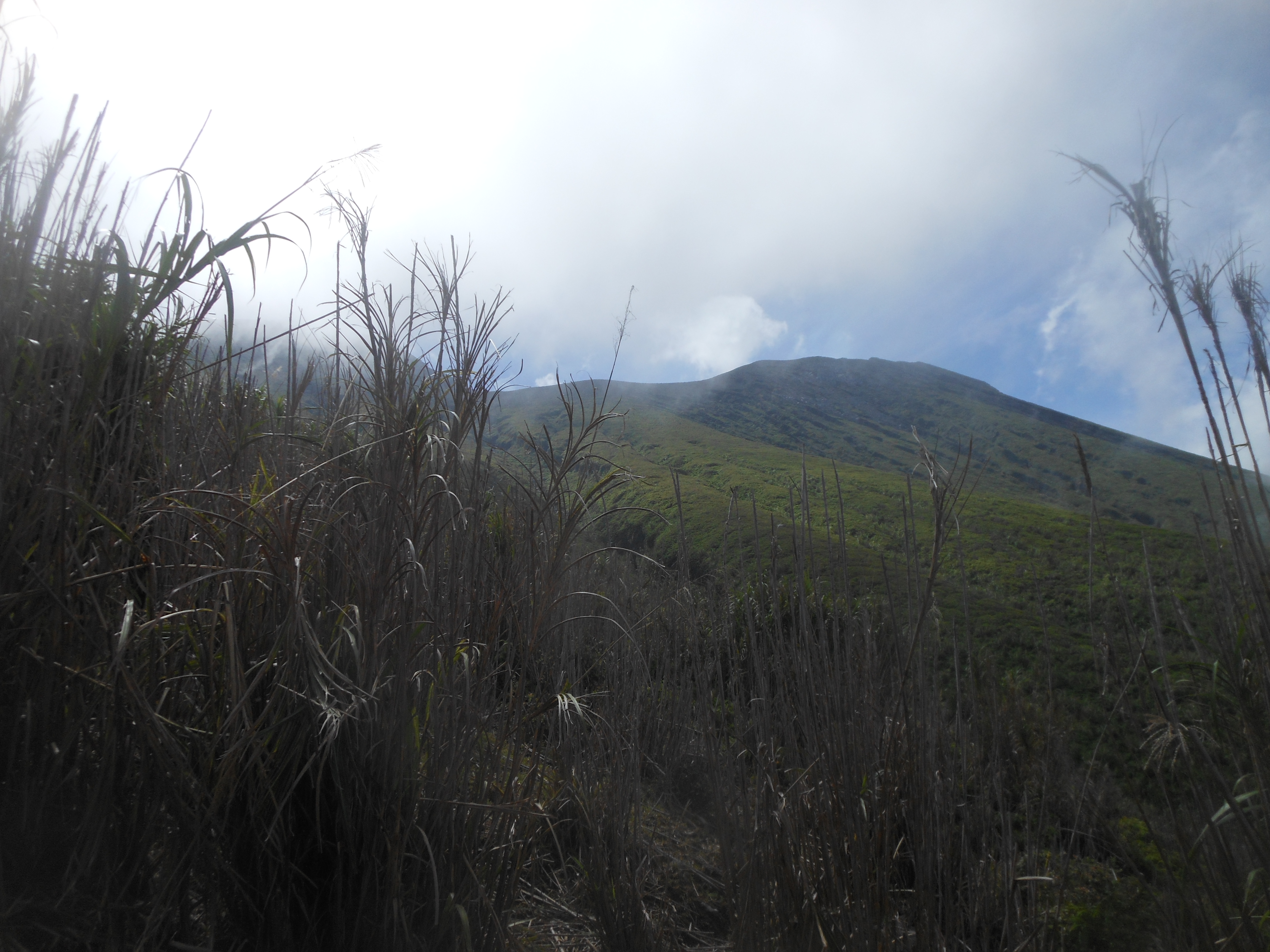 Mount Gamkonora Gunung Bagging